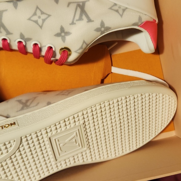 Louis vuitton monogram sneakers - Picture 2 of 3